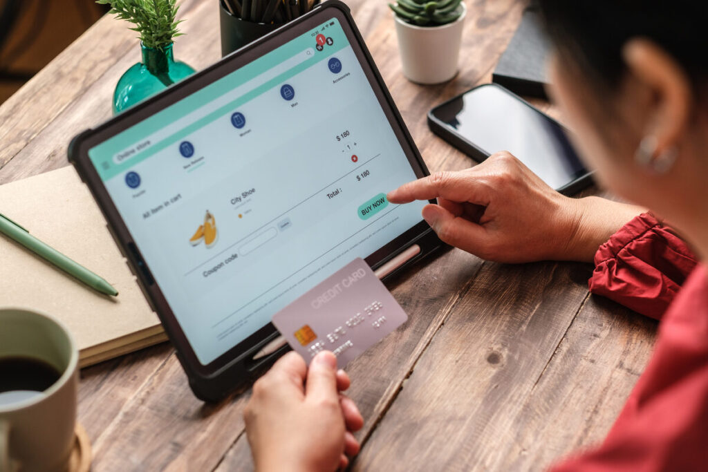 Merchant account vs. payment gateway